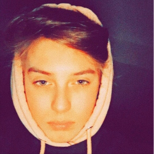 黑人与亚洲女深喉呕吐
